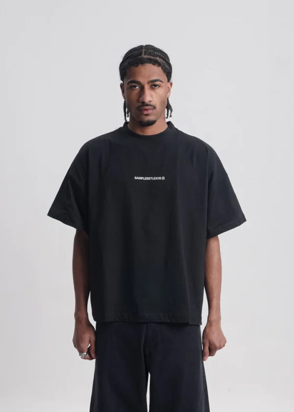 REMERA SAMPLES BLACK